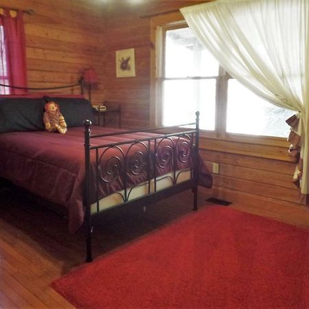 Creekside Paradise Bed And Breakfast Robbinsville Exterior foto