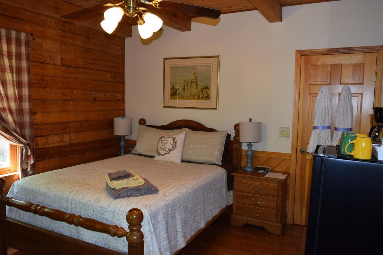 Creekside Paradise Bed And Breakfast Robbinsville Exterior foto