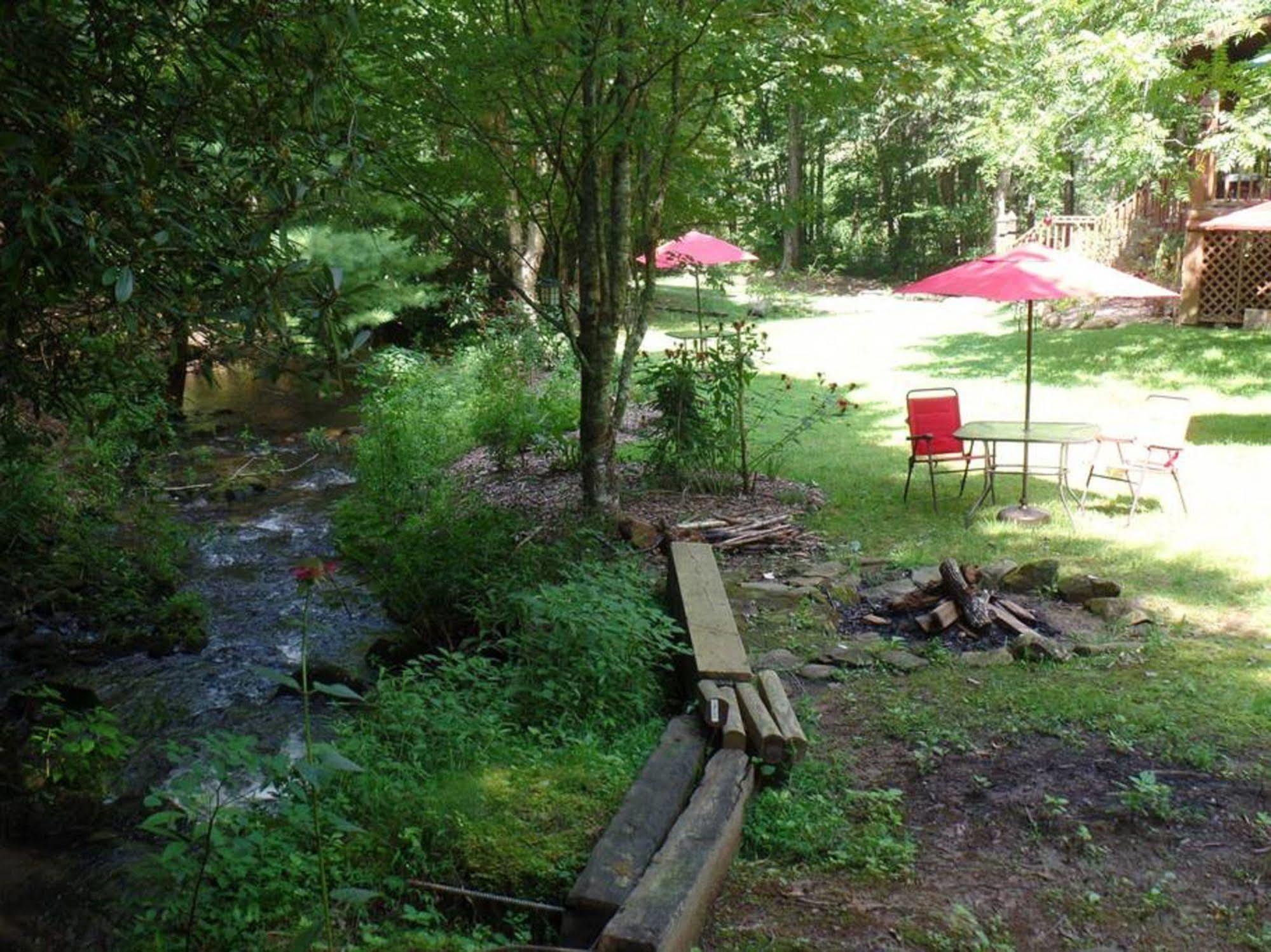 Creekside Paradise Bed And Breakfast Robbinsville Exterior foto